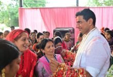रक्षाबंधन पर हजारों बहनों ने विधायक देवेंद्र यादव को बांधी राखी, बोले- भिलाई मेरा परिवार, बहनों का प्यार मेरी सबसे बड़ी पूंजी