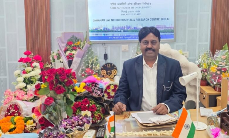 सेक्टर-9 अस्पताल में जन्मे डॉ. उदय कुमार बने हेड ऑफ मेडिकल, अब जेएलएन अस्पताल को देंगे नई पहचान सेक्टर-9 अस्पताल में जन्मे डॉ. उदय कुमार बने हेड ऑफ मेडिकल, अब जेएलएन अस्पताल को देंगे नई पहचान