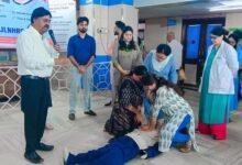 एक सही कदम बचा सकता है जिंदगी, जेएलएन अस्पताल में सीपीसीआर की ट्रेनिंग