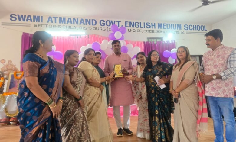शिक्षक विद्यार्थियों के भविष्य के निर्माता : कन्हैया सोनी शिक्षक विद्यार्थियों के भविष्य के निर्माता : कन्हैया सोनी