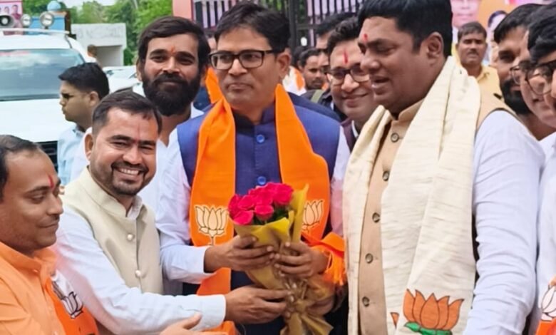 प्रबुद्धजन सम्मेलन एवं भाजपा ओबीसी मोर्चा की संभागीय बैठक में ओबीसी समाज की एकजुटता पर जोर प्रबुद्धजन सम्मेलन एवं भाजपा ओबीसी मोर्चा की संभागीय बैठक में ओबीसी समाज की एकजुटता पर जोर