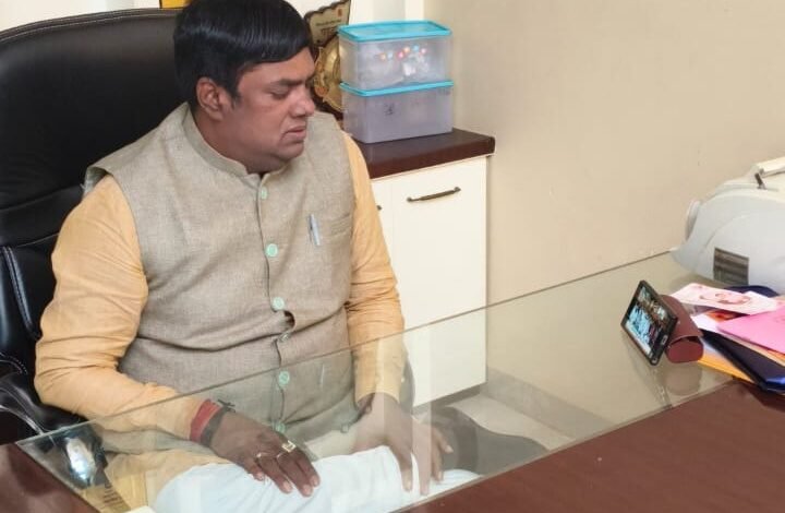 प्रधानमंत्री मोदी के ‘मन की बात’ का 138वां एपिसोड भाजपा नेता कन्हैया सोनी ने सुना प्रधानमंत्री मोदी के ‘मन की बात’ का 138वां एपिसोड भाजपा नेता कन्हैया सोनी ने सुना