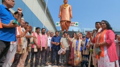 गांधी-शास्त्री जयंती पर सांसद विजय बघेल ने लाल बहादुर शास्त्री अस्पताल में चलाया स्वच्छता अभियान गांधी-शास्त्री जयंती पर सांसद विजय बघेल ने लाल बहादुर शास्त्री अस्पताल में चलाया स्वच्छता अभियान