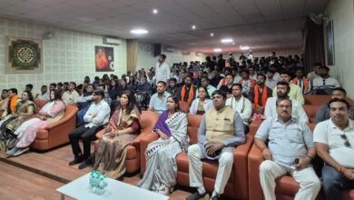 रूंगटा कॉलेज में ‘मन की बात युवाओं के साथ’ का आयोजन, डॉ. सरोज पांडेय ने युवाओं को दिया राष्ट्र निर्माण का संदेश रूंगटा कॉलेज में ‘मन की बात युवाओं के साथ’ का आयोजन, डॉ. सरोज पांडेय ने युवाओं को दिया राष्ट्र निर्माण का संदेश